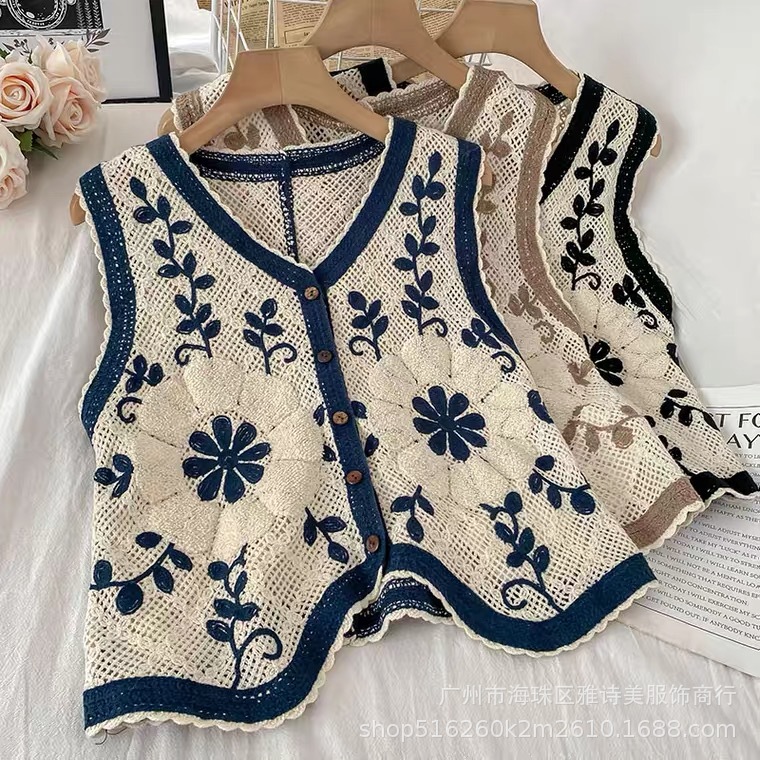 Retro knitted design short vest