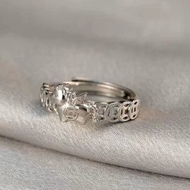 戒指;项链;手链