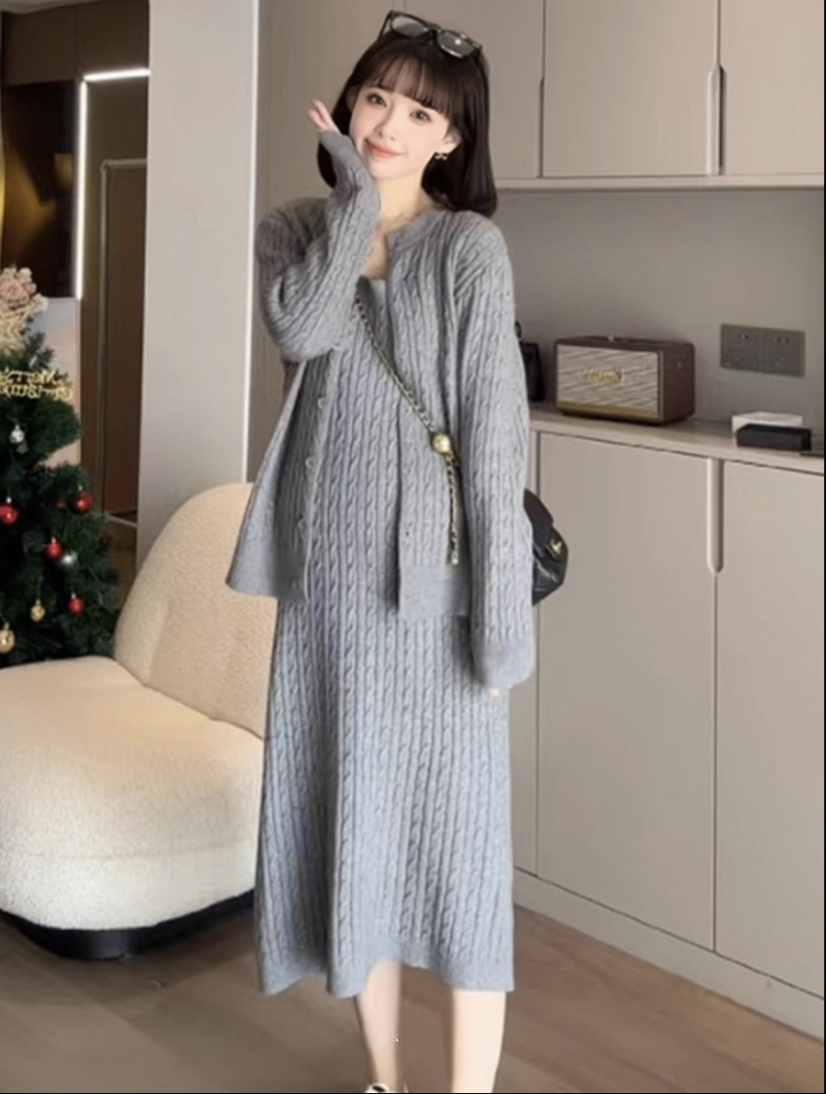 マタニティウェア2025秋冬スリムフィットクラシック刺繍入りツイストデザインミドル丈ワンピース2点セット赤とグレー