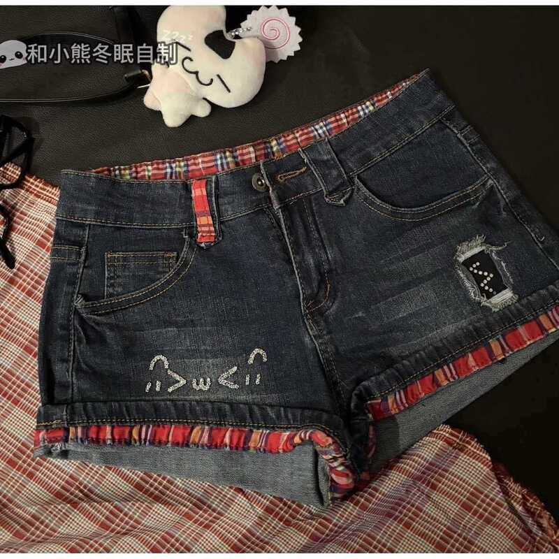 [Ready Stock] Retro House Cute Low-Waist Plaid Hot Diamond Denim Super Shorts for Women Subculture Tight-Fitting Slimming Look Sexy Hot