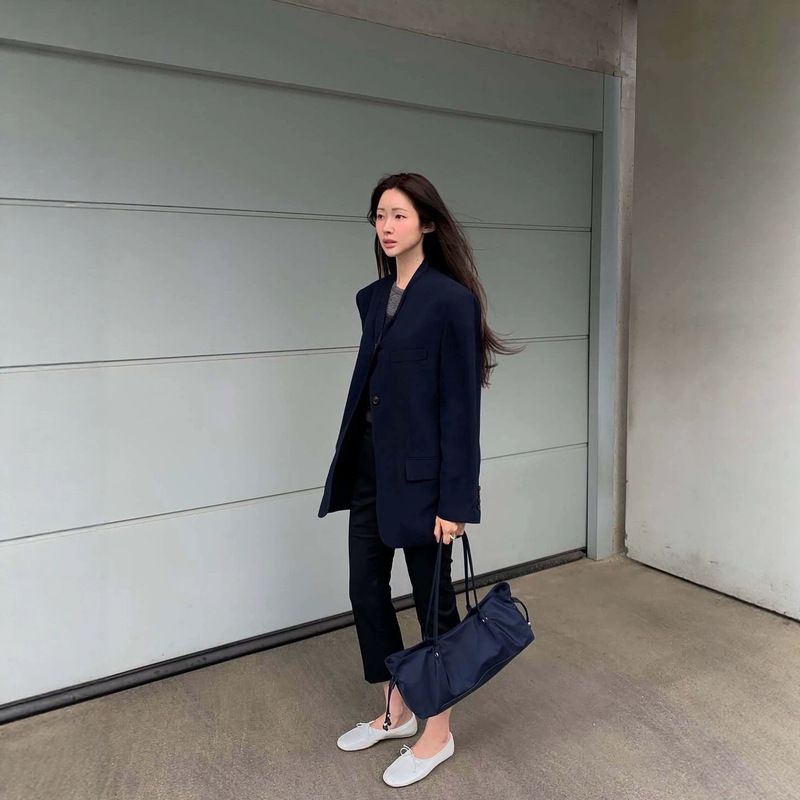 In-Stock Korean E*Re Summer New Simple Solid Color Capri Slim Straight-Leg Flared Cropped Pants for Casual and Work Wear