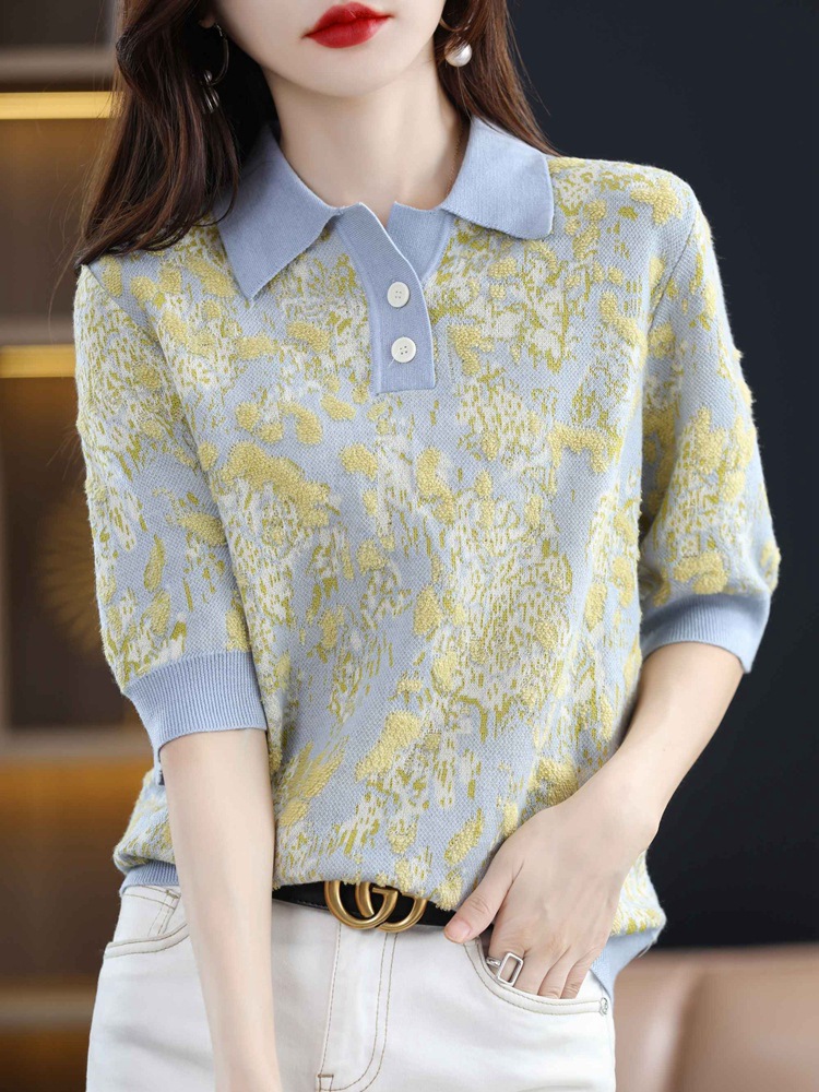 2023年春季新款Polo领羊毛衫短袖浅蓝色立体织花时尚针织衫上衣女