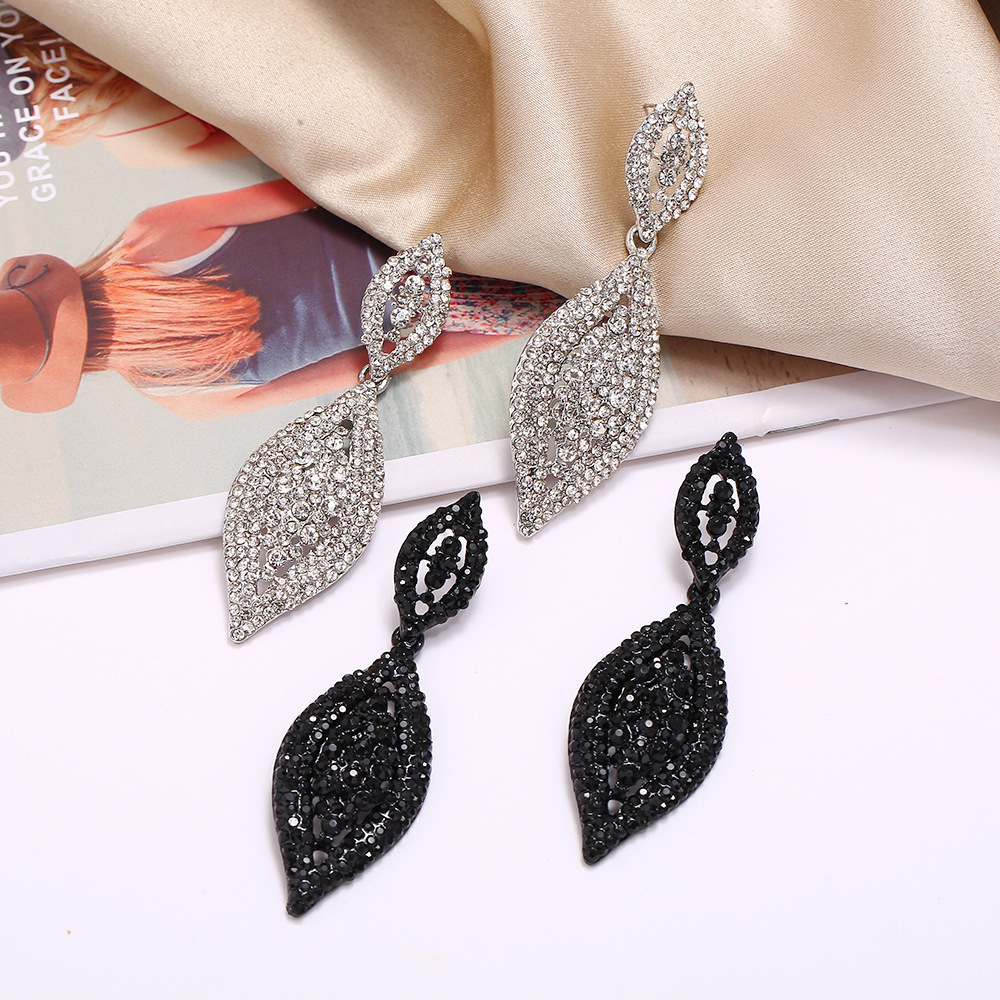 1 Pair Retro Water Droplets Alloy Rhinestone Patchwork Women's Drop Earrings display picture 3