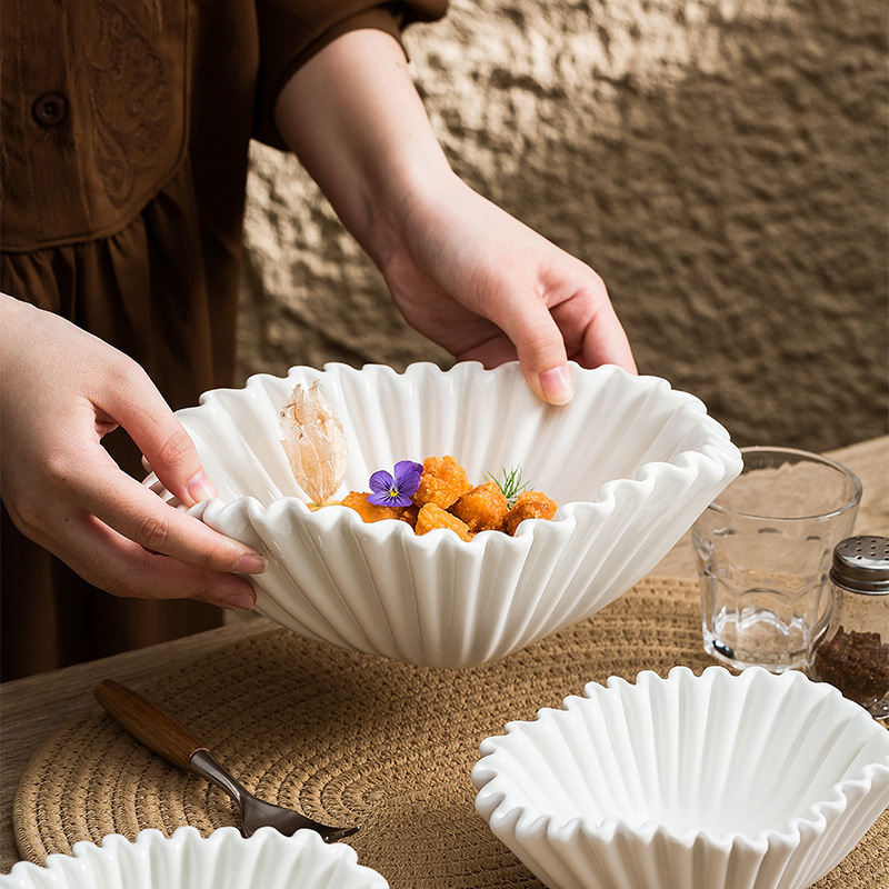 Creative high-value ceramic salad bowl European-style household restaurant fruit candy snack plate hotel decorations