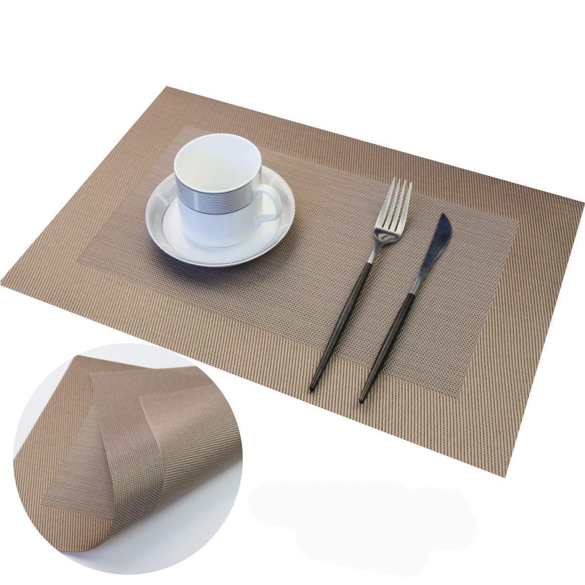 6 Placemats with 1 Table Runne