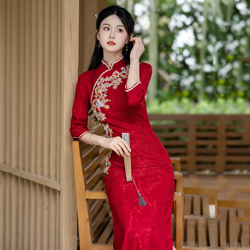 Embroidered Red Chinese Long Modified Cheongsam Young Women's Retro Long Sleeve Wedding Toast Dress Engagement Door Dress