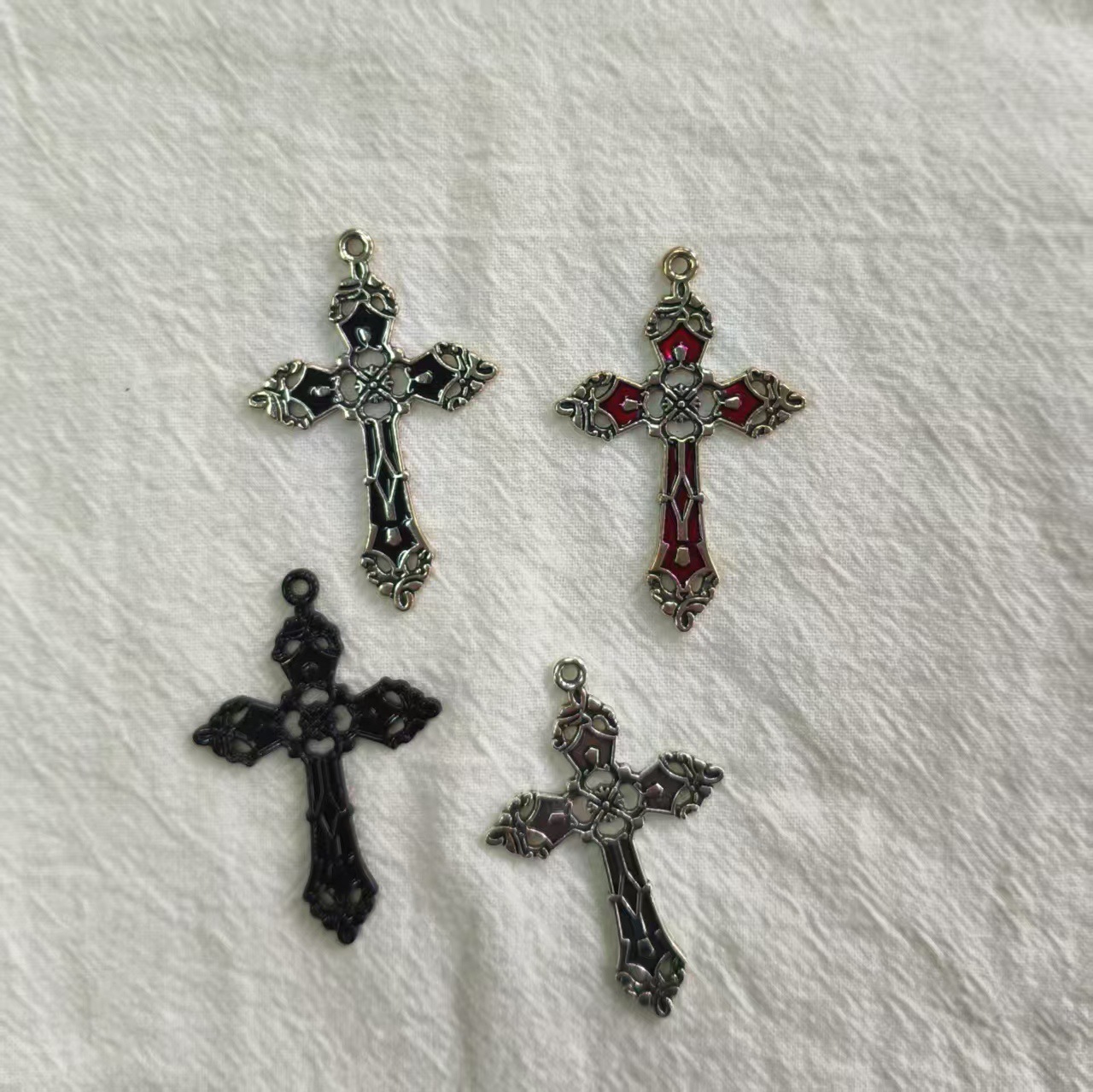 【特价包邮9】饰品配件复古古银古藤花纹十字男款项饰挂件批发