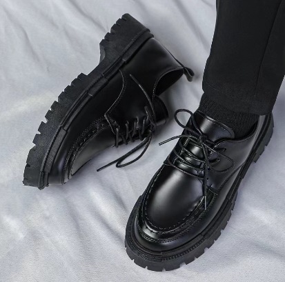 Otoño nuevo hombre casual zapatos de cuero estilo británico moda negro zapatos universitarios zapatos de cabeza alta suela gruesa