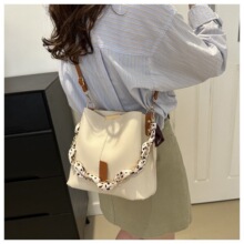 �߼��|��ˮͰ��2025�¿�r��б�����ͨ�ڸ��ֵ�ٴ�Ů��б���