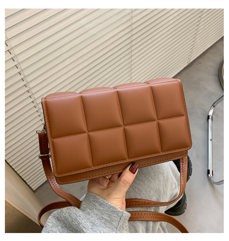 Women's Small Pu Leather Solid Color Fashion Square Flip Cover Crossbody Bag display picture 21