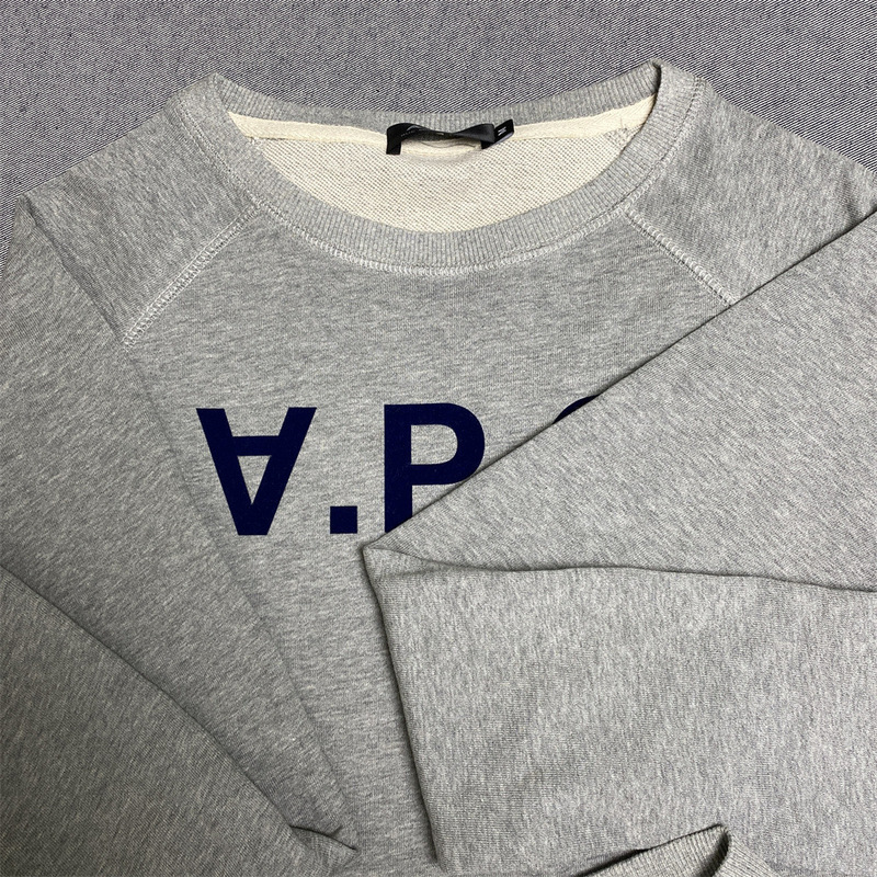 New Korean and Japanese APC fashion trend hot-selling foreign trade casual style flocked round-neck unisex sweatshirt New Korean and Japanese APC fashion trend hot-selling foreign trade casual style flocked round-neck unisex sweatshirt