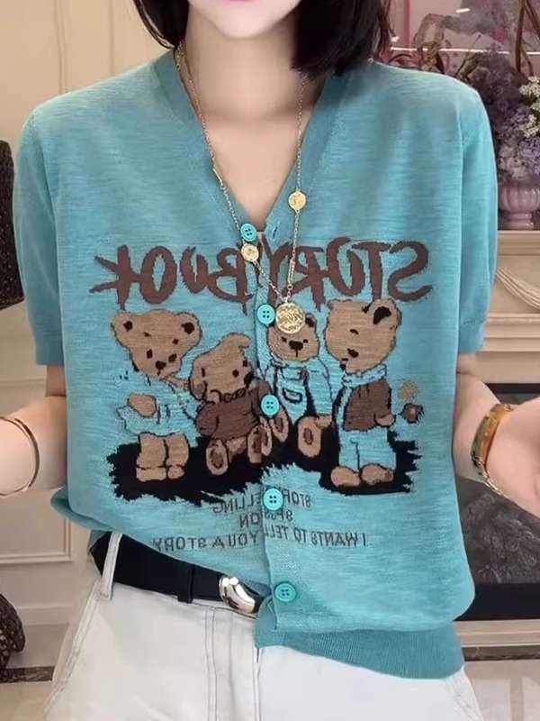 Gejiaショッピングモールの同スタイルレディース2025夏クマプリントVネック半袖Tシャツゆったりカバー肉シャツ西洋風女性|undefined
