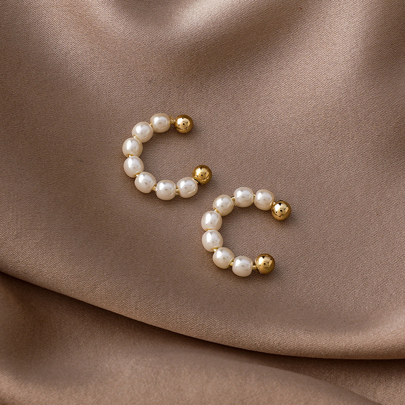 Pearl C-shaped Non-pierced Ear Clip display picture 7