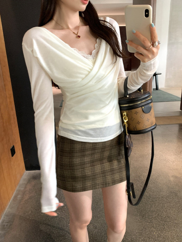 设计感低v领白色长袖T恤女韩系辣妹微透感小心机修身显瘦打底上衣|undefined