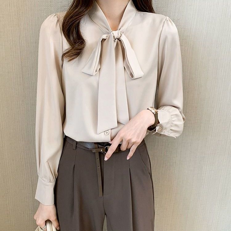 春秋の服の新型の蝶結びのシフォンのシャツの女性の長袖のゆったりしている感じの気質の純色の百合の上着|undefined