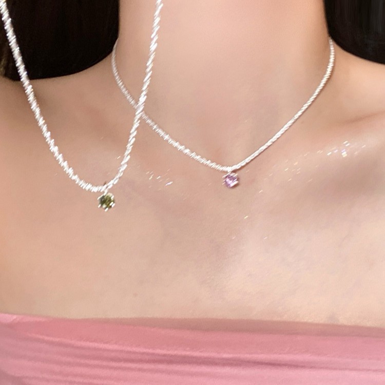 Retro small pendant