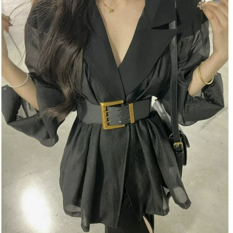 Летний комплект одежды больших размеров в европейском стиле для женщин с мощной аурой: новый блейзер из сетчатой ткани в стиле пэчворк и рубашка оверсайз.