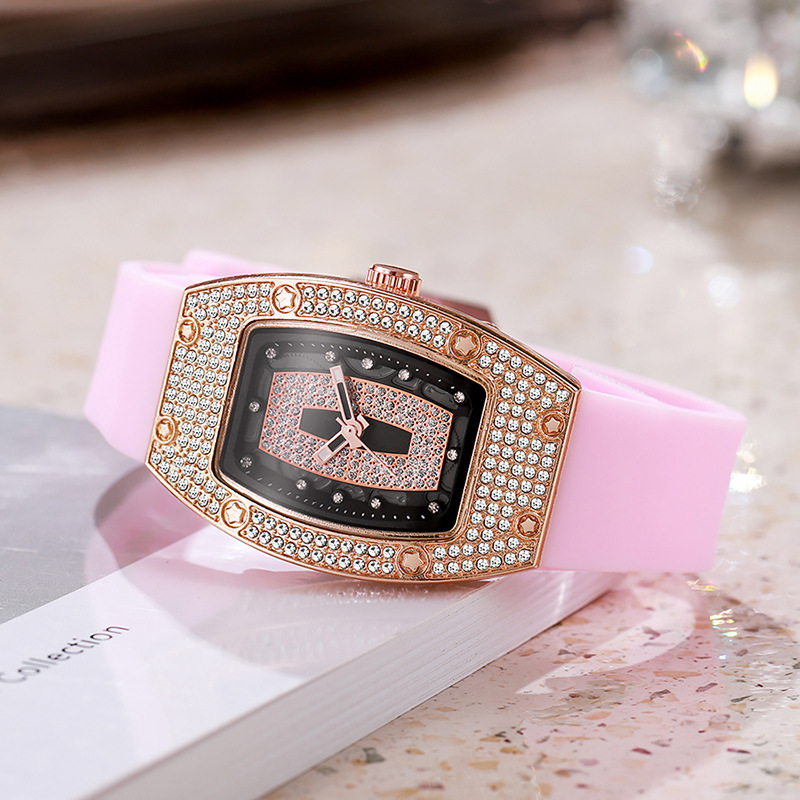 Liu's Wine Barril en forma de diamante cinta de cuarzo reloj de mujer tendencia de moda temperamento reloj de mujer reloj de silicona al por mayor