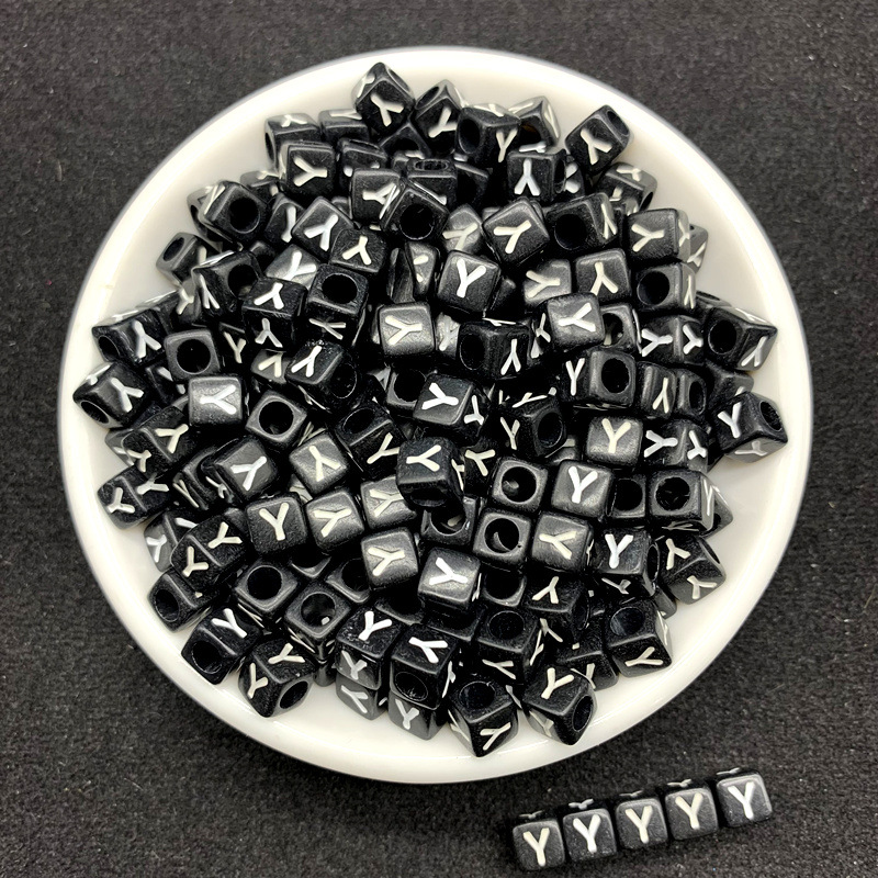 26 letras cuadradas blancas acrílicas de fondo negro inglés de una sola letra diy accesorios de beads material de beads sueltos image 31