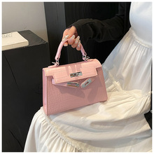 2024�¿�С���߼���Ů���P�����ʯ�^�y������r�Џ͹ņμ�б���