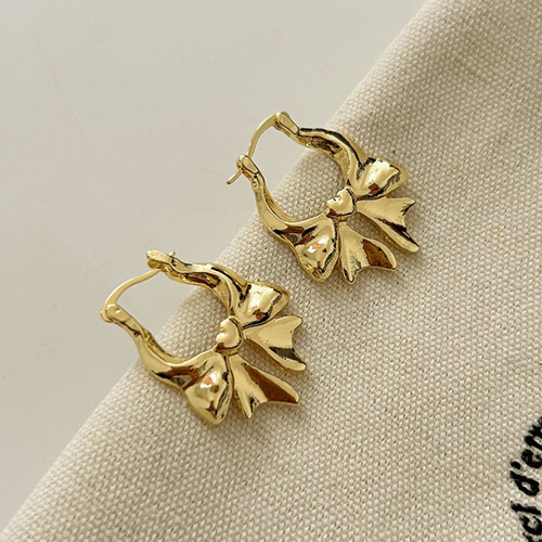 Retro Hong Kong-style earring for women, 2024 new trendy popular niche high-end gold versatile earrings