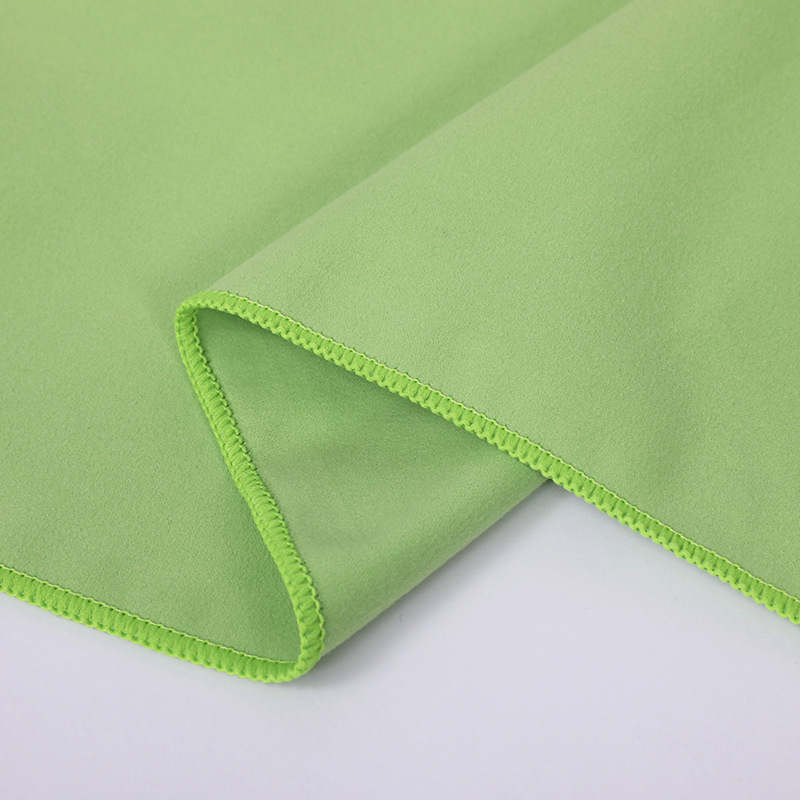 Fábrica de toallas de playa triangular bolsa de cremallera vacaciones de playa toallas de baño al por mayor conveniente para llevar se puede personalizar secado rápido