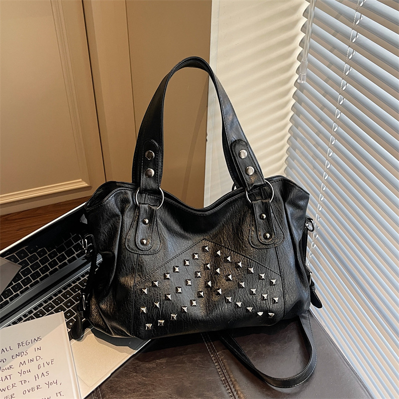 European and American Retro Punk Motorcycle Bag, New Large-Capacity Rivet Handbag, Fashionable Shoulder Underarm Bag for Women