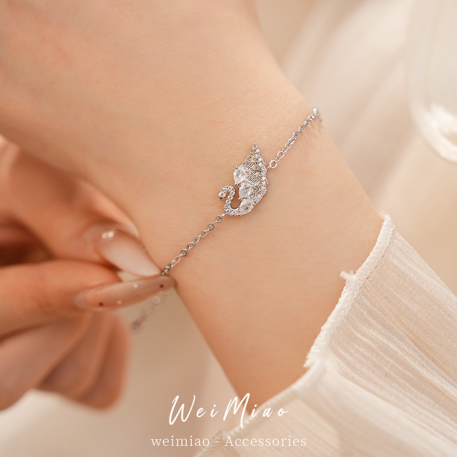 Modas versátiles pulseras de piedra de cisne lujoso ligero nicho pulseras de alta calidad temperamento exquisito joyas personales al por mayor image 5