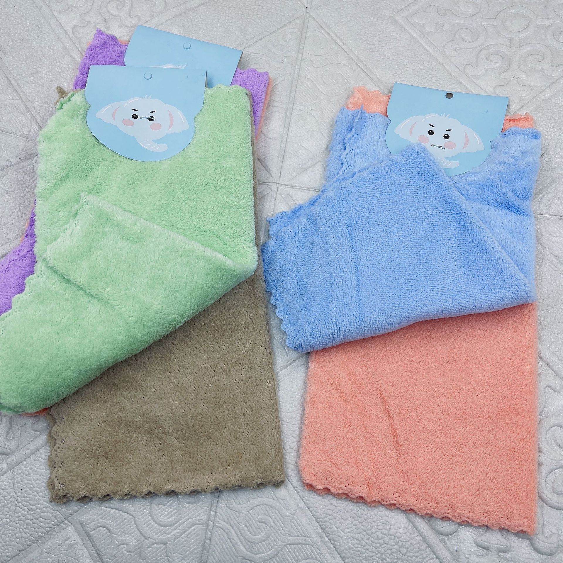 Two-piece Set Of Coral Face Towels, Goods For Two-yuan Department Stores, And Three-yuan Stalls_voghion.com