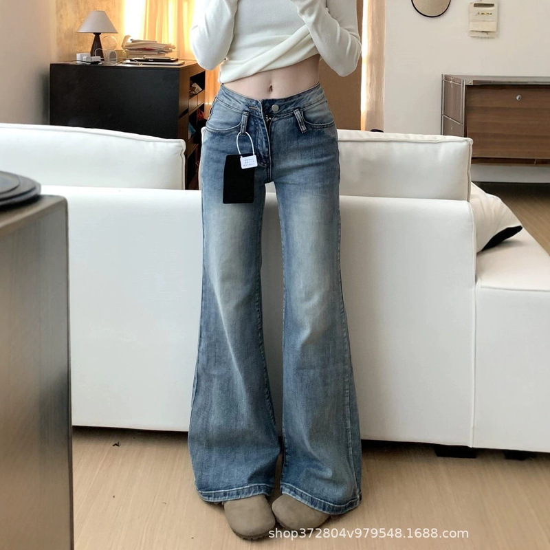 Petite Vintage Stretchy Flared Jeans for Women, Low-Waisted, Height-Enhancing, Slimming, Washed and Distressed Bootcut Pants Petite Vintage Stretchy Flared Jeans for Women, Low-Waisted, Height-Enhancing, Slimming, Washed and Distressed Bootcut Pants