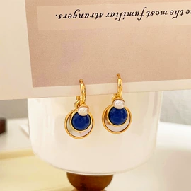 项链;耳环;手链