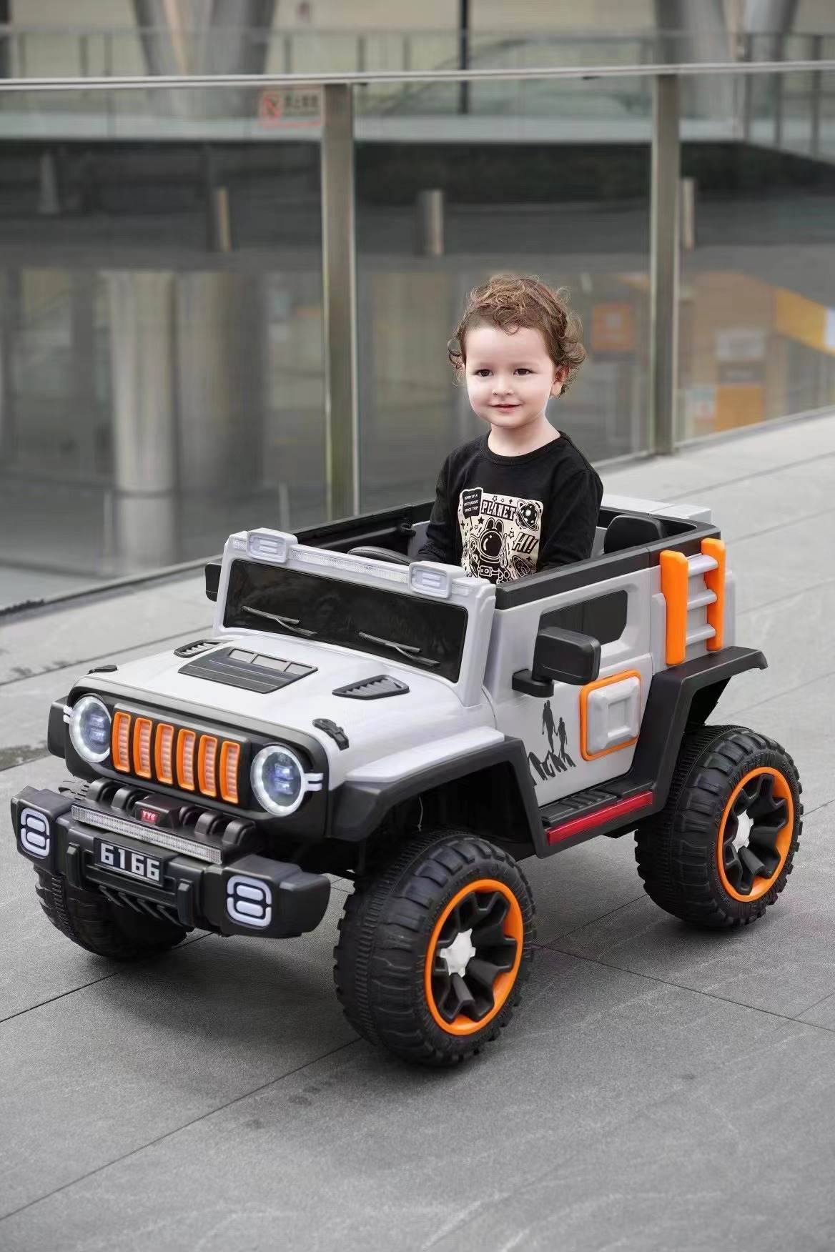 Jeep eléctrico todoterreno de cuatro ruedas para niños, coche recargable para niños y mujeres, coche de juguete de batería de control remoto, 4WD image 8