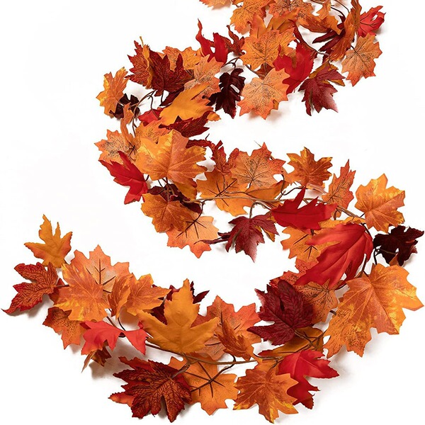 Realistic Christmas maple leaf