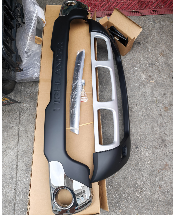 Suitable for 09-11 Toyota Highlander modified front and rear bumpers with additional bumper bars for anti-collision protection and decorative purposes