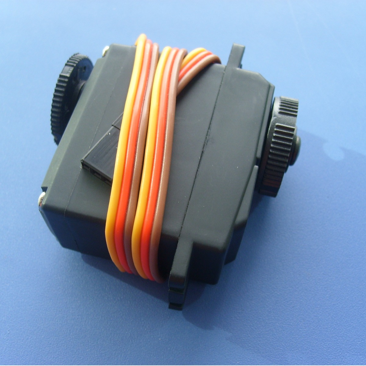 供应机器人舵机  电机舵机   塑胶舵机   数码舵机 金属舵机