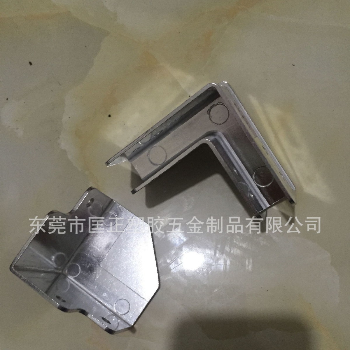 铝合金大底角 塑料扣手 铝合金弯角 周转箱配件