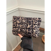 M 19165 Leopard print padded tote bag ���y�A�޴��������ذ�