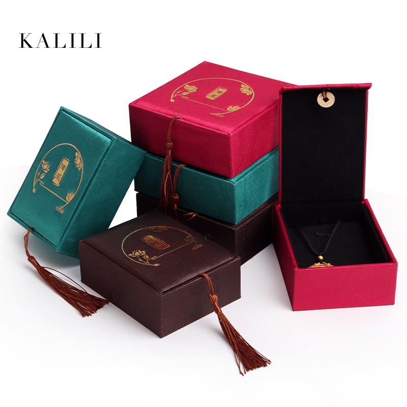 传承半圆花流苏盒首饰包装盒子礼品盒吊坠盒手镯盒锦缎摁扣复古