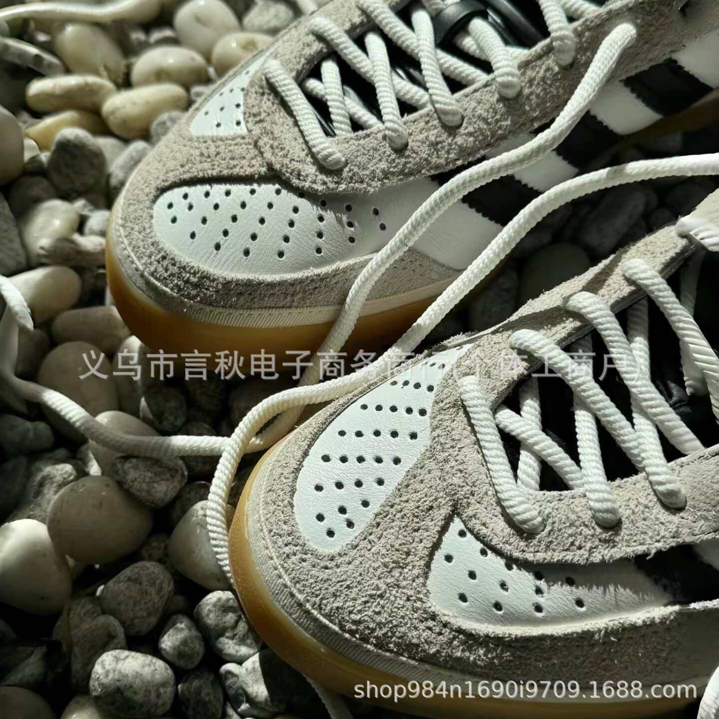 High-quality Bad Bunny GAZELLE co-branded casual sneakers, versatile and comfortable everyday low-top sports shoes for women