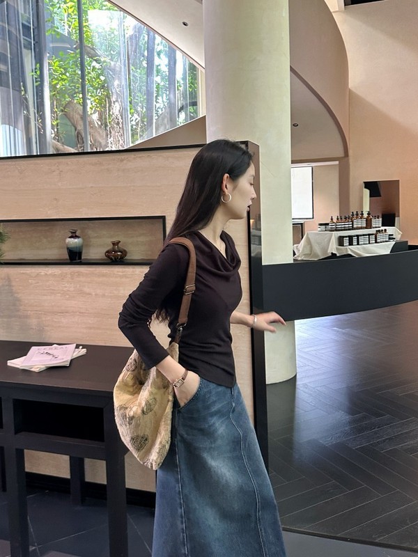 DIGM | 2025秋季极简解构风荡领长袖修身T恤打底衫针织衫女A09266|undefined