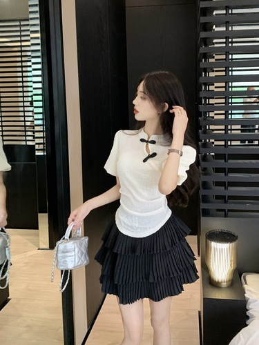 Summer  New Arrival: Design-Savvy, Niche French Bubble Sleeve Short-Sleeve Top + Skirt in Modern Chinese Style