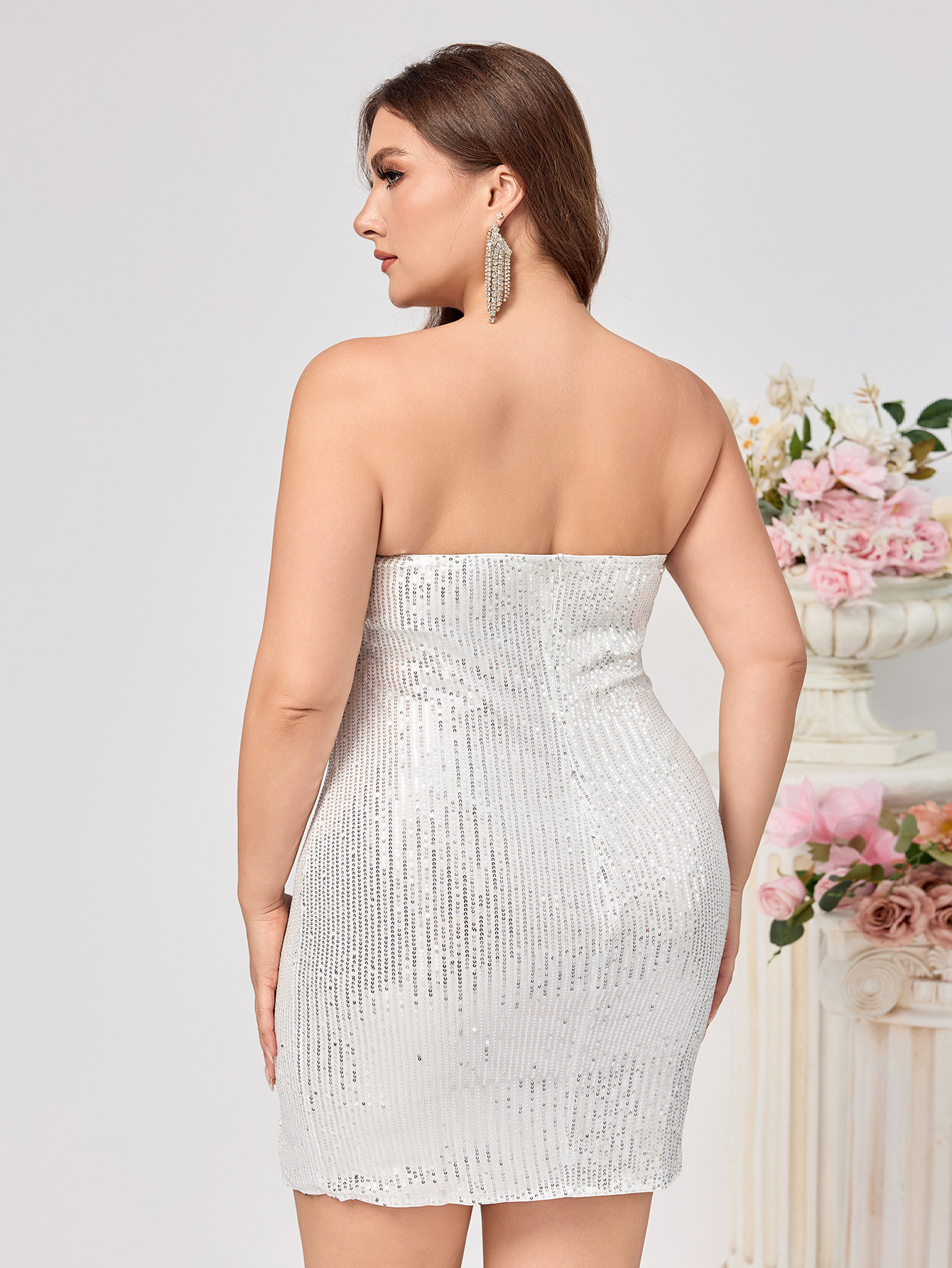Vestido de mujer de tamaño grande comercio exterior europeo y americano Amazon nuevos productos para limpiar el pecho de color sólido sexy con cuentas bifurcadas vestido de cadera