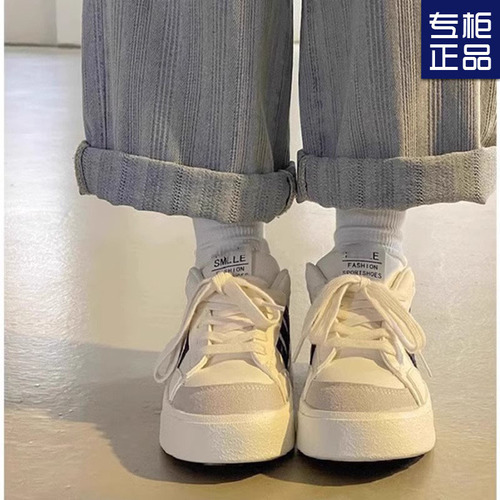 Women's white sneakers, Instagram trendy, versatile, niche, 2024 spring and autumn new student casual platform shoes