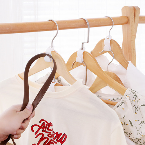 T wholesale solid color hanger connection hook fashionable clothes hanger connection buckle thickened plastic stackable connection buckle hook