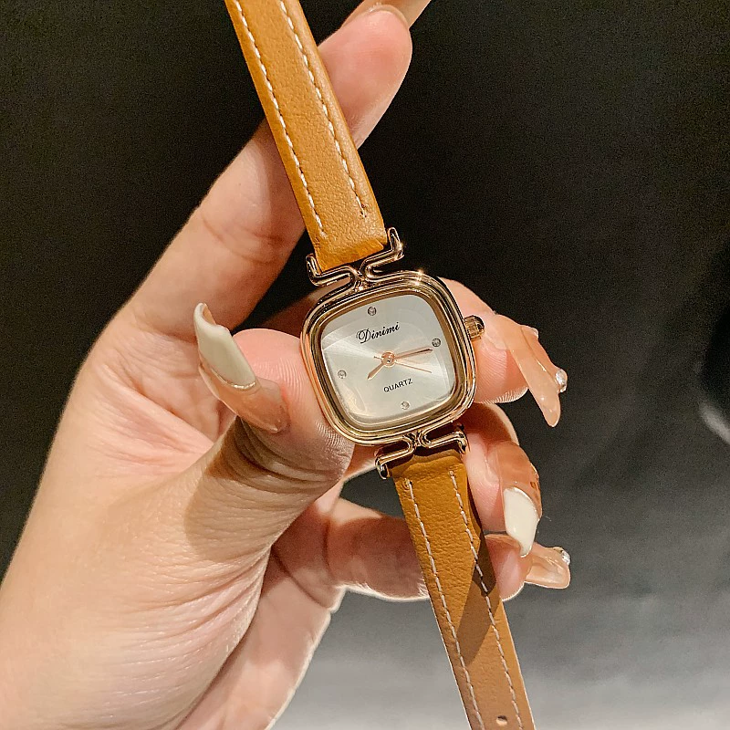 Модные retro женские часы蒂米妮, квадратные часы Swiss, золотой ремешок, простой и элегантный дизайн, яркий запоминающийся стиль, розовое золото, натуральная кожа
