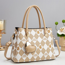 时尚单肩斜挎高级质感网红水桶包新款撞色定型质感大容量爆