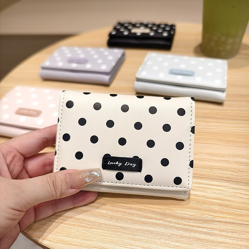 デイニー 韓国版新商品 シンプルで新鮮なファッション 水玉模様プリント 70% off ミニコンパクトショートウォレット 財布 女性用|undefined