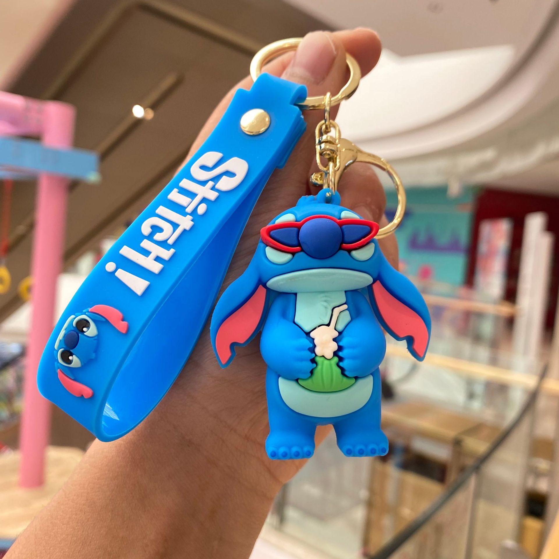 Creativo dibujos animados puntada muñeca llavero lindo PVC coche mochila colgante pequeño regalo al por mayor