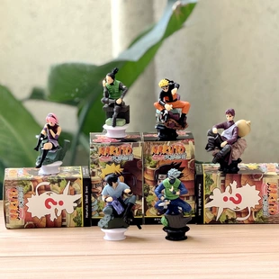 Фигурки Naruto на шахматной подставке