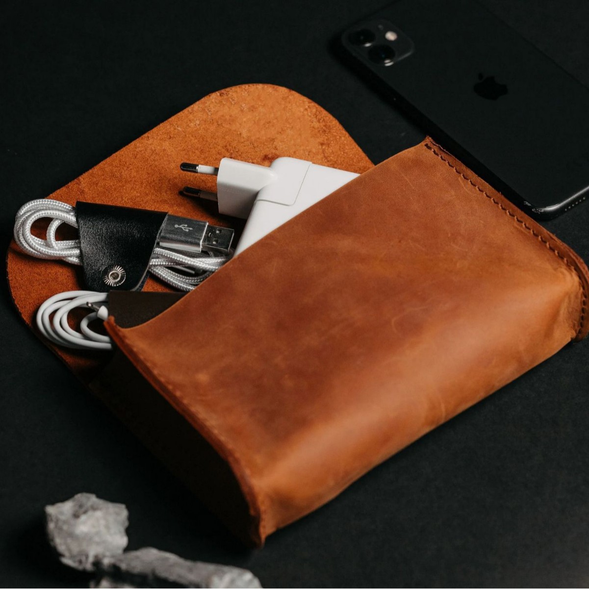 Retro Crazy Horse Leather Digital Storage Case Headphone Line Charging Cable Storage Bag Mobile Phone Data Line Charging Treasure Leather Case